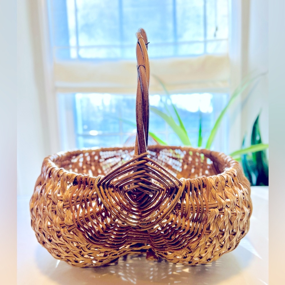 Vintage Buttocks Basket